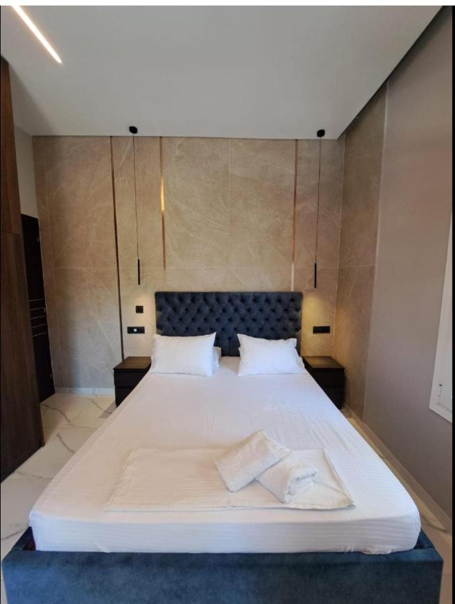 Elegant 2Br Apt Rooftop Pool & Walk To Old Town La Canea Exterior foto